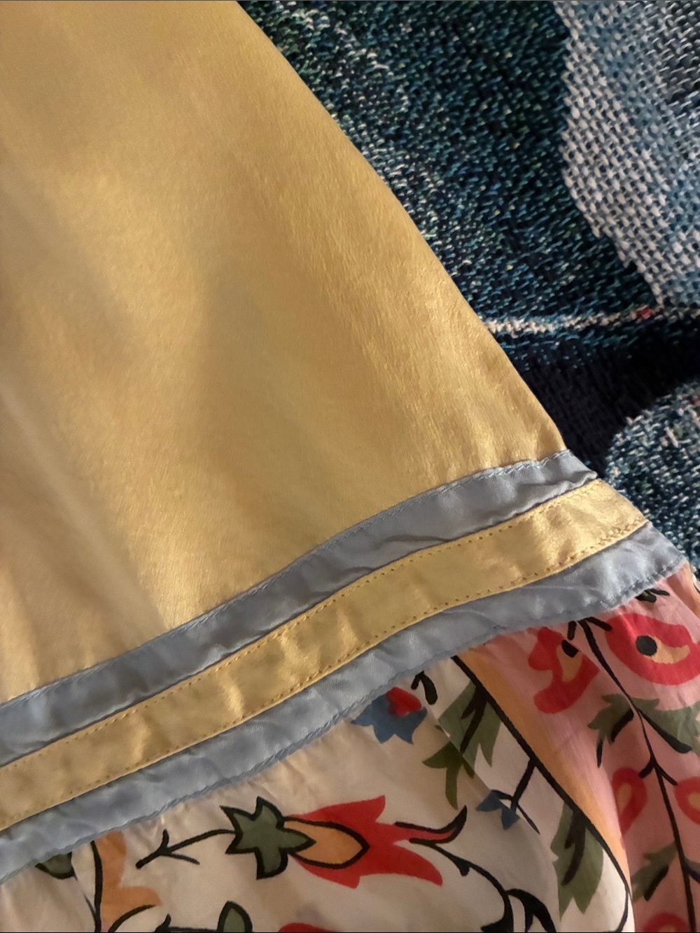 Johnny Was Yellow Satin Floral Embroidered Patchwork Silk Top Large chest 40” - Picture 8 of 9